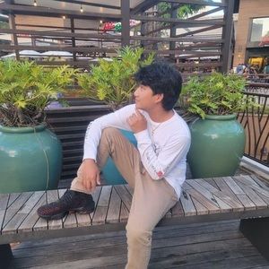 Meet your Posher, Carlo